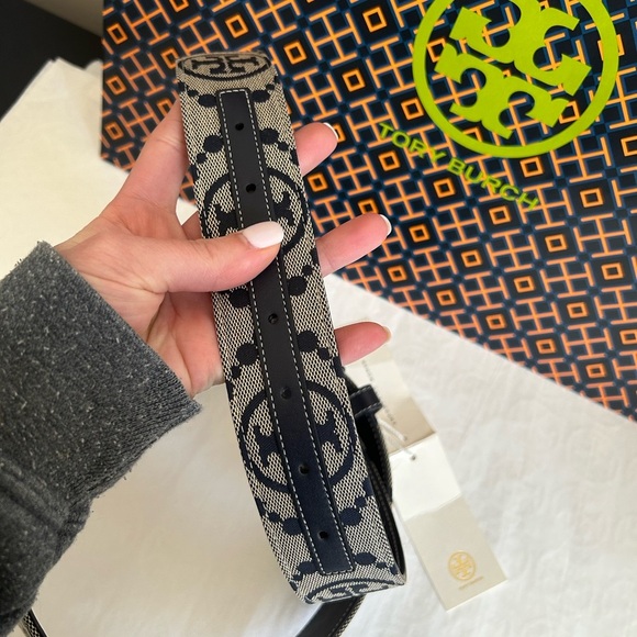 Tory Burch 1.5" T Monogram Belt jacquard Tory Navy Gold Size M Medium - Picture 5 of 9